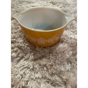 Pyrex vintage 473 butterfly gold 1qt casserole dish
